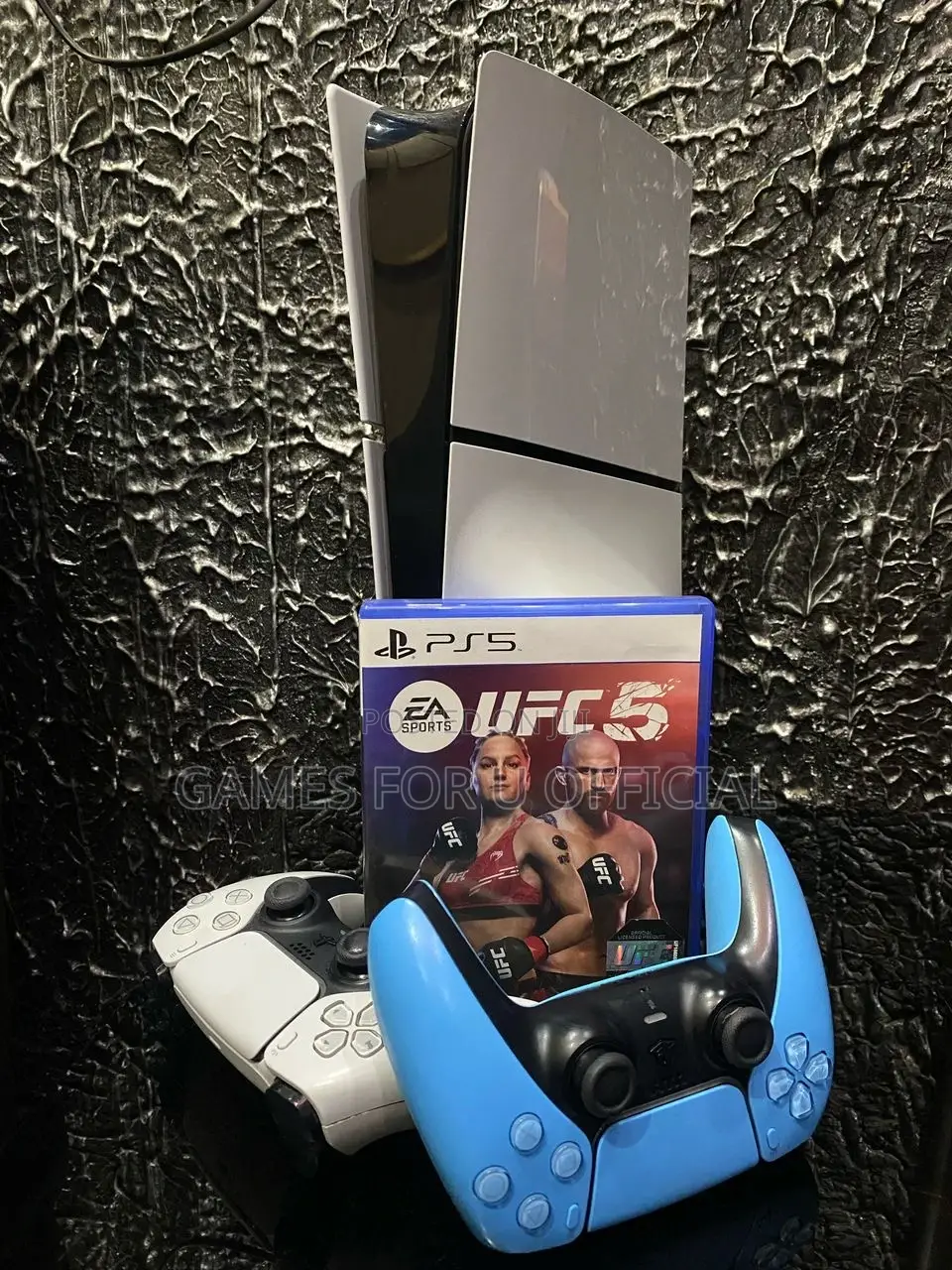 Ps5 Console Disc 2 Pads 1 Game Uk Used