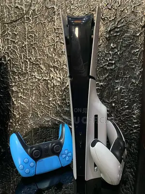 Ps5 Slim Disc Console Slightly Used 2 Pads Eu