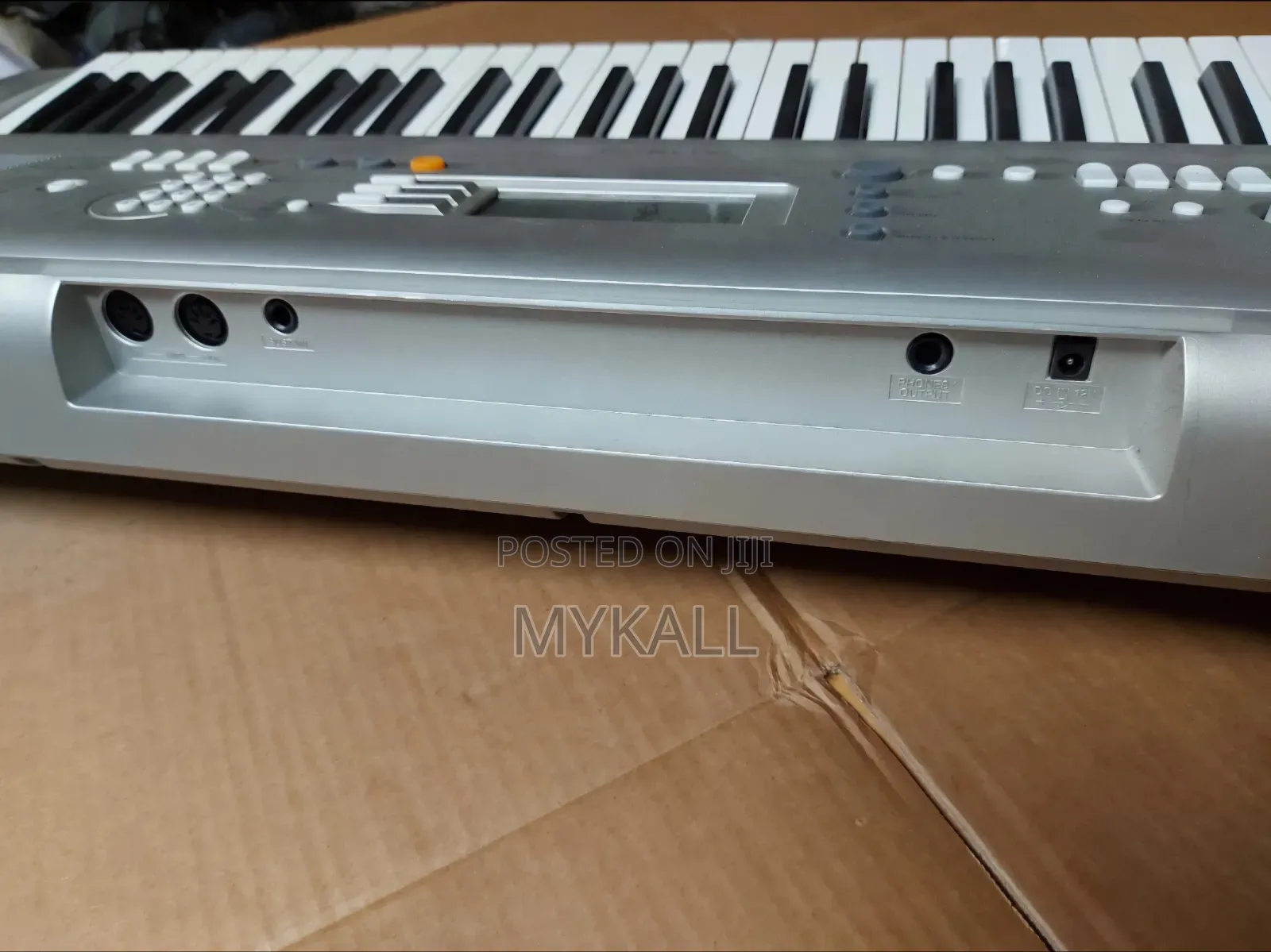 Yamaha PSR - E303