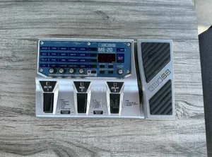 Boss Me-20 Multi-Effects Guitar Pedal Unit