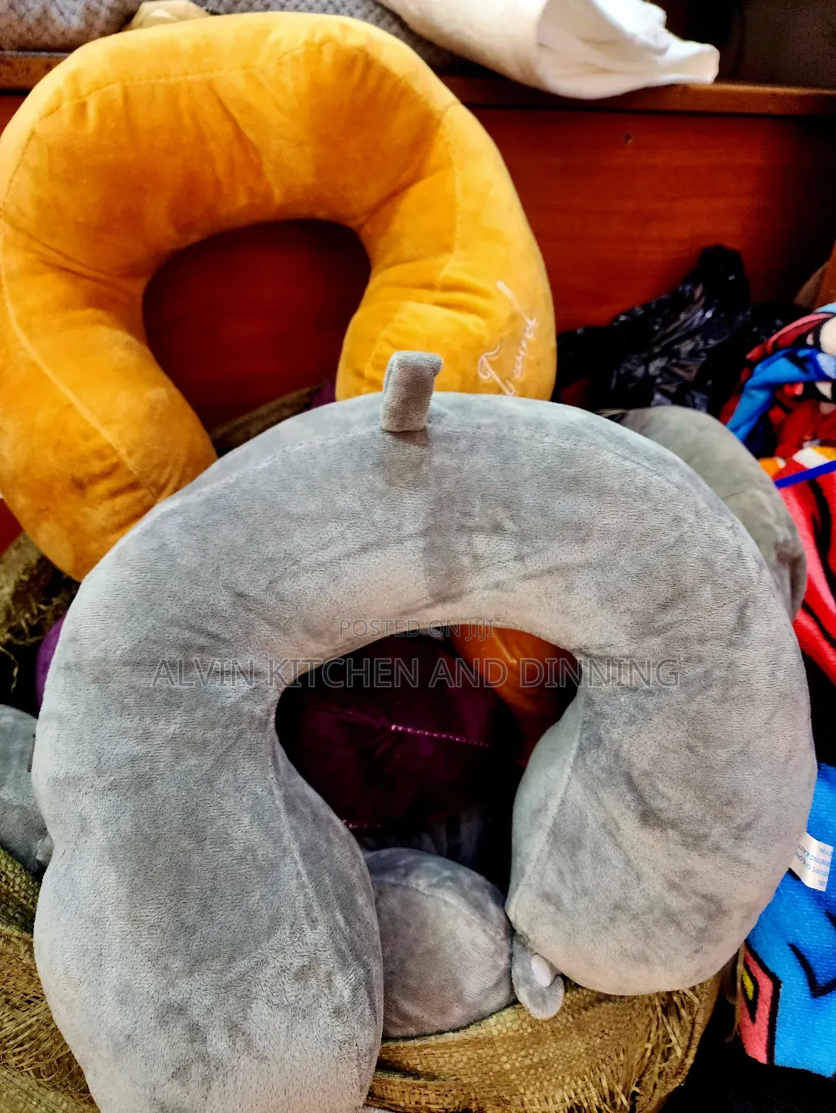 Neck Pillow / Travel Pillow