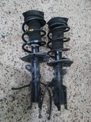 Front Shock Absorbers for Nissan Serena.