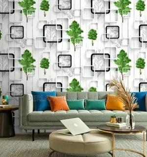 White en Green Wallpaper