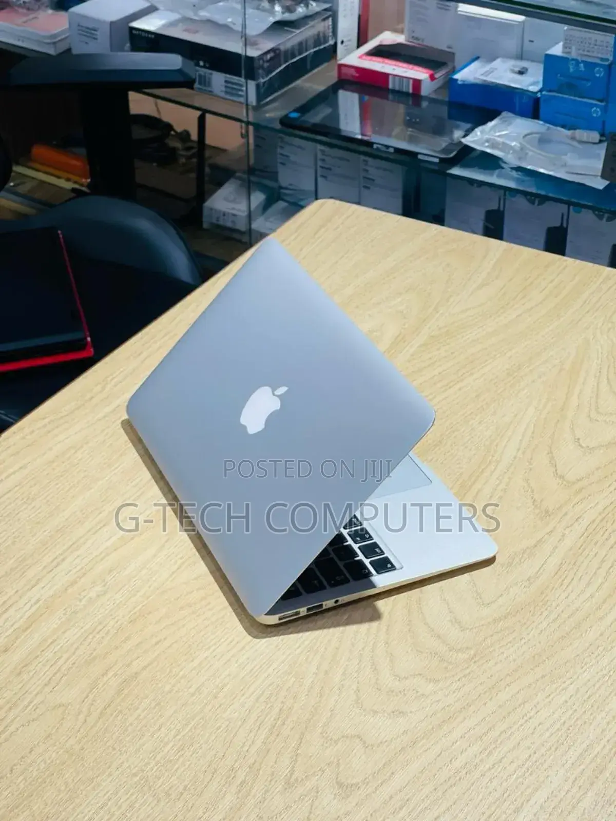 New Laptop Apple MacBook Air 2015 4GB Intel Core I5 SSD 256GB