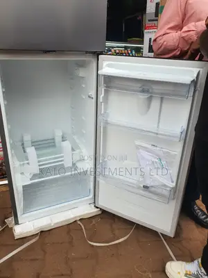 Hisense 270litrs Dispenser Fridge