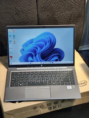 Laptop HP ZBook Firefly 14 G7 16GB Intel Core i7 SSD 512GB