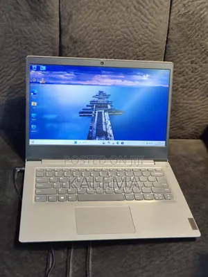 Laptop Lenovo IdeaPad 110 8GB Intel Core I5 HDD+SSD 256GB