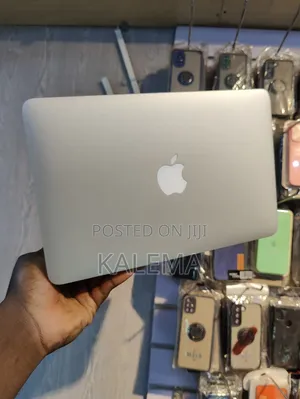 Laptop Apple MacBook 2015 4GB Intel Core i5 SSD 128GB