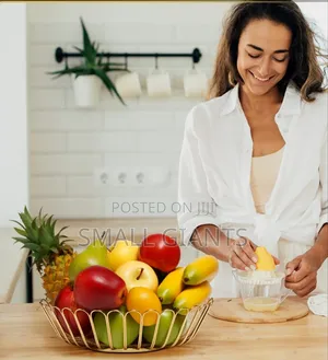 Creative Round Metal Fruit Bowl With Wooden Base