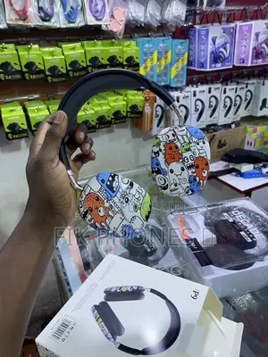 Headphones P9