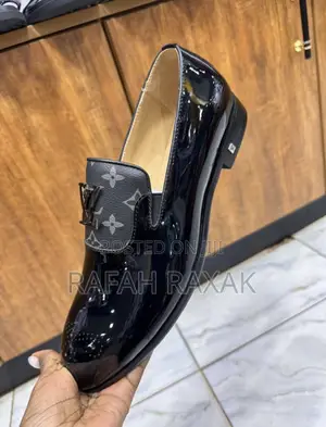 Original Men’S Black Shinny Louis Vuitton Loafers