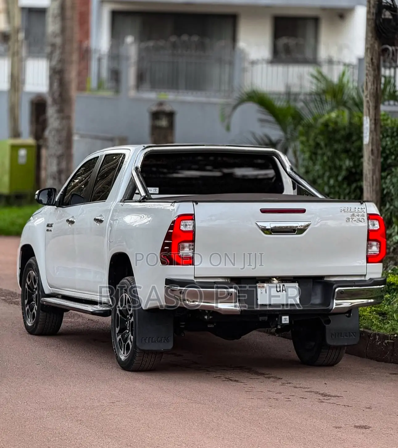 Toyota Hilux 2021 White