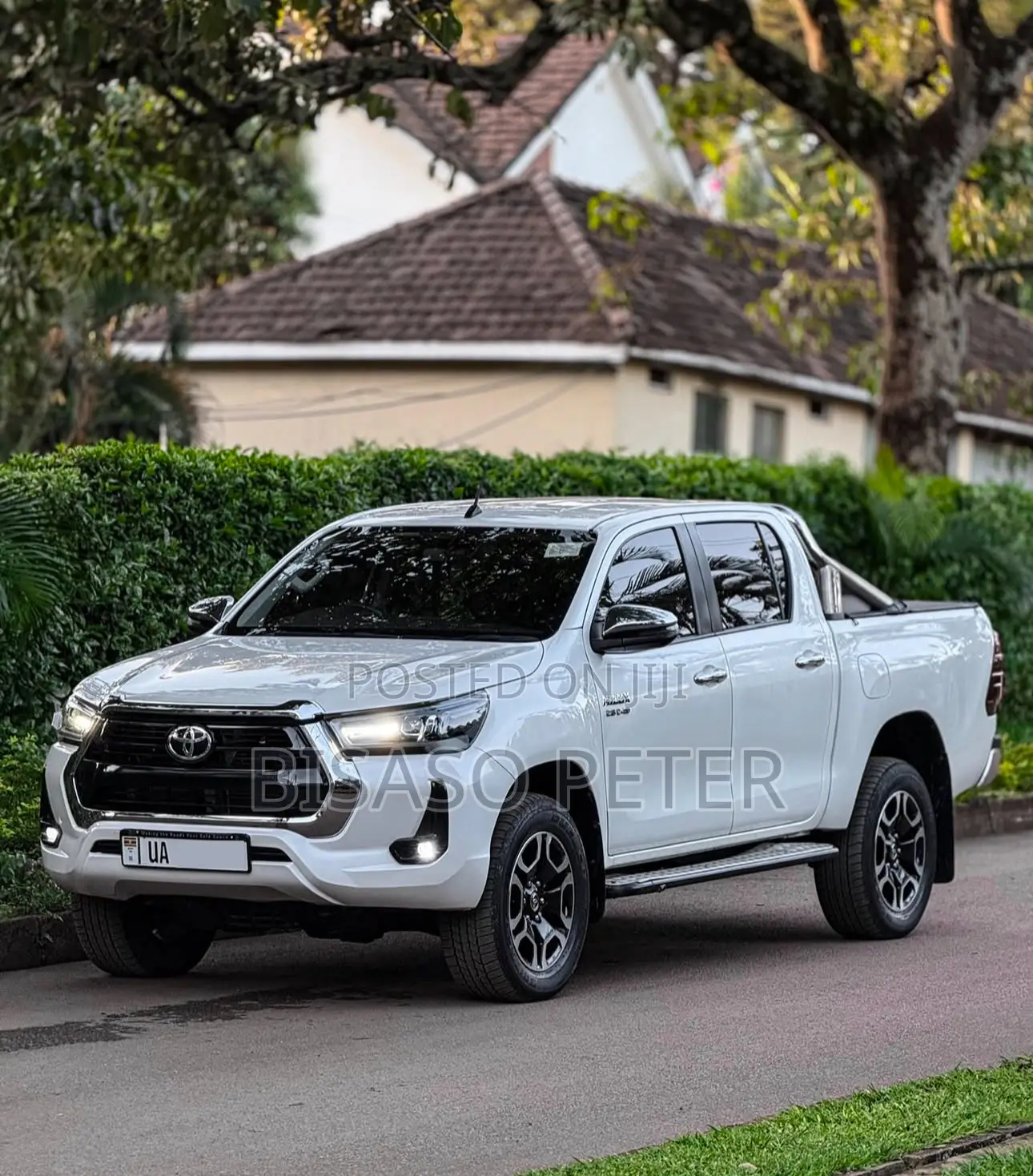 Toyota Hilux 2021 White