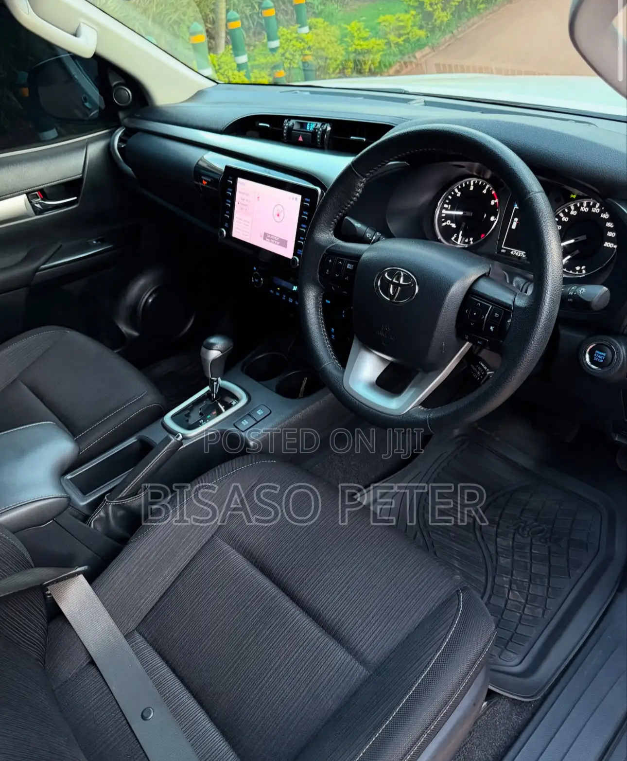 Toyota Hilux 2021 White