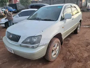 Toyota Harrier 2001 White