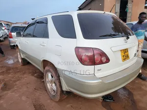 Toyota Harrier 2001 White