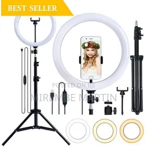 Big Automatic Led Ringlight With Stand and a Phone