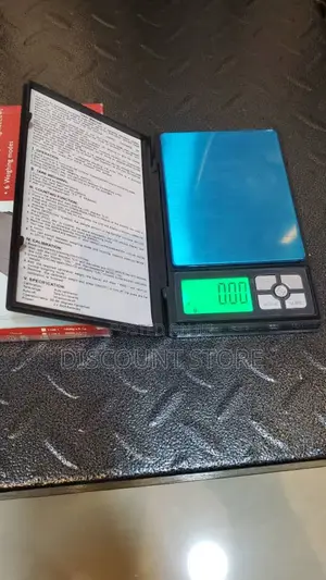 Pocket Compact Mineral Weigh Scales.