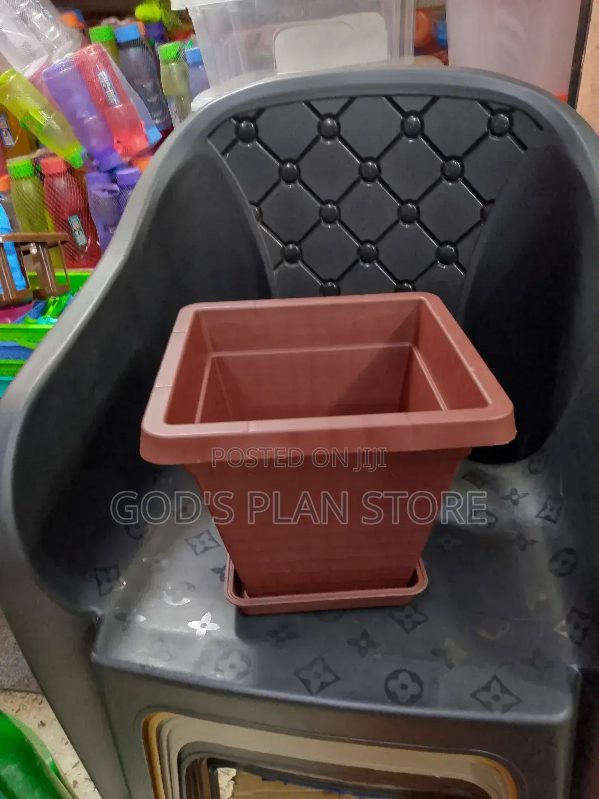 Small Coffee Brown Plastic Flower Pots