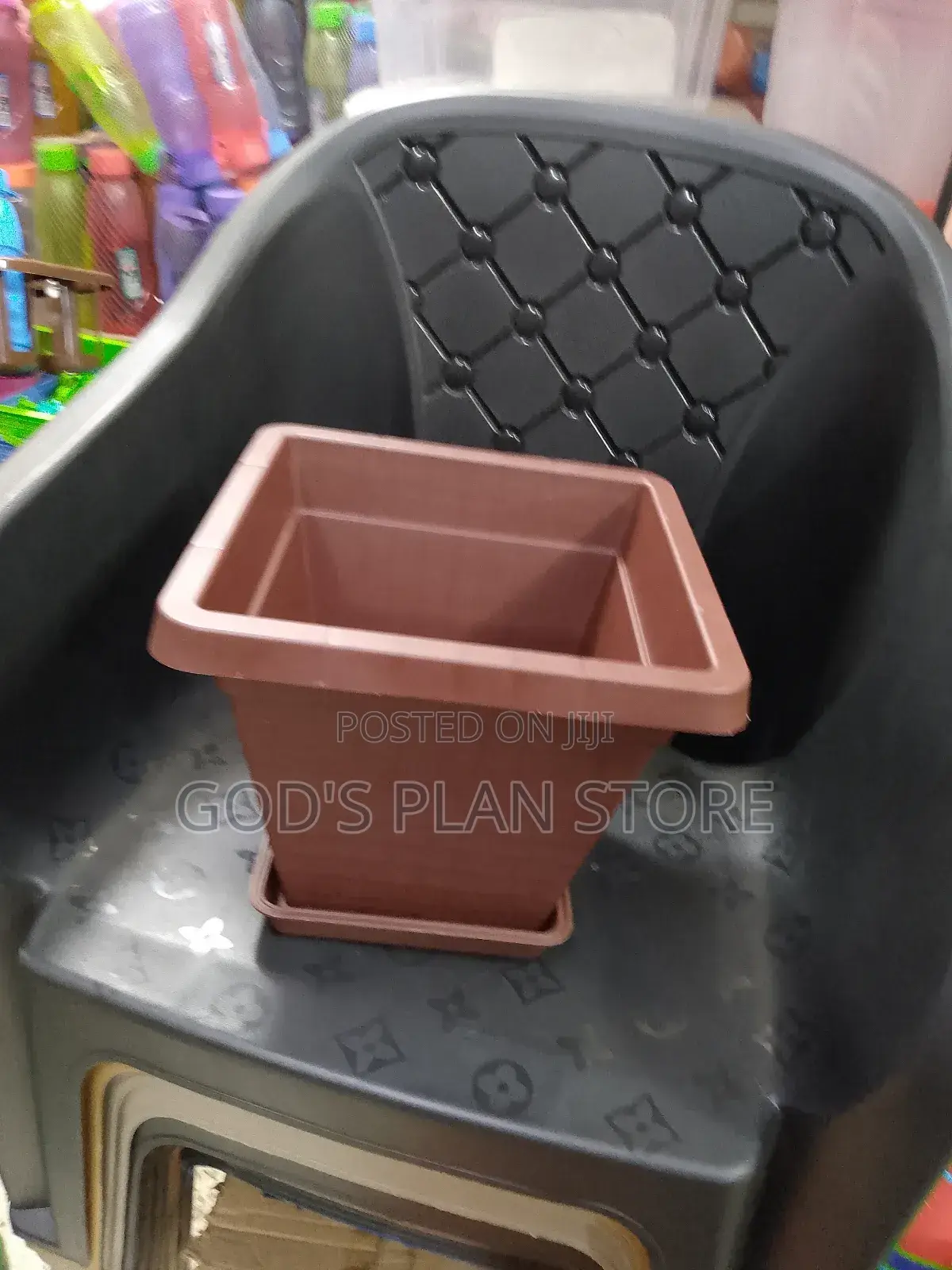 Small Coffee Brown Plastic Flower Pots