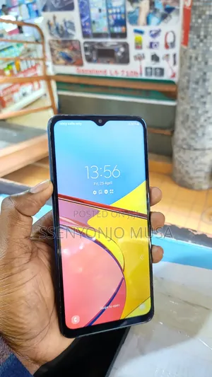 Samsung Galaxy A12 64 GB Black