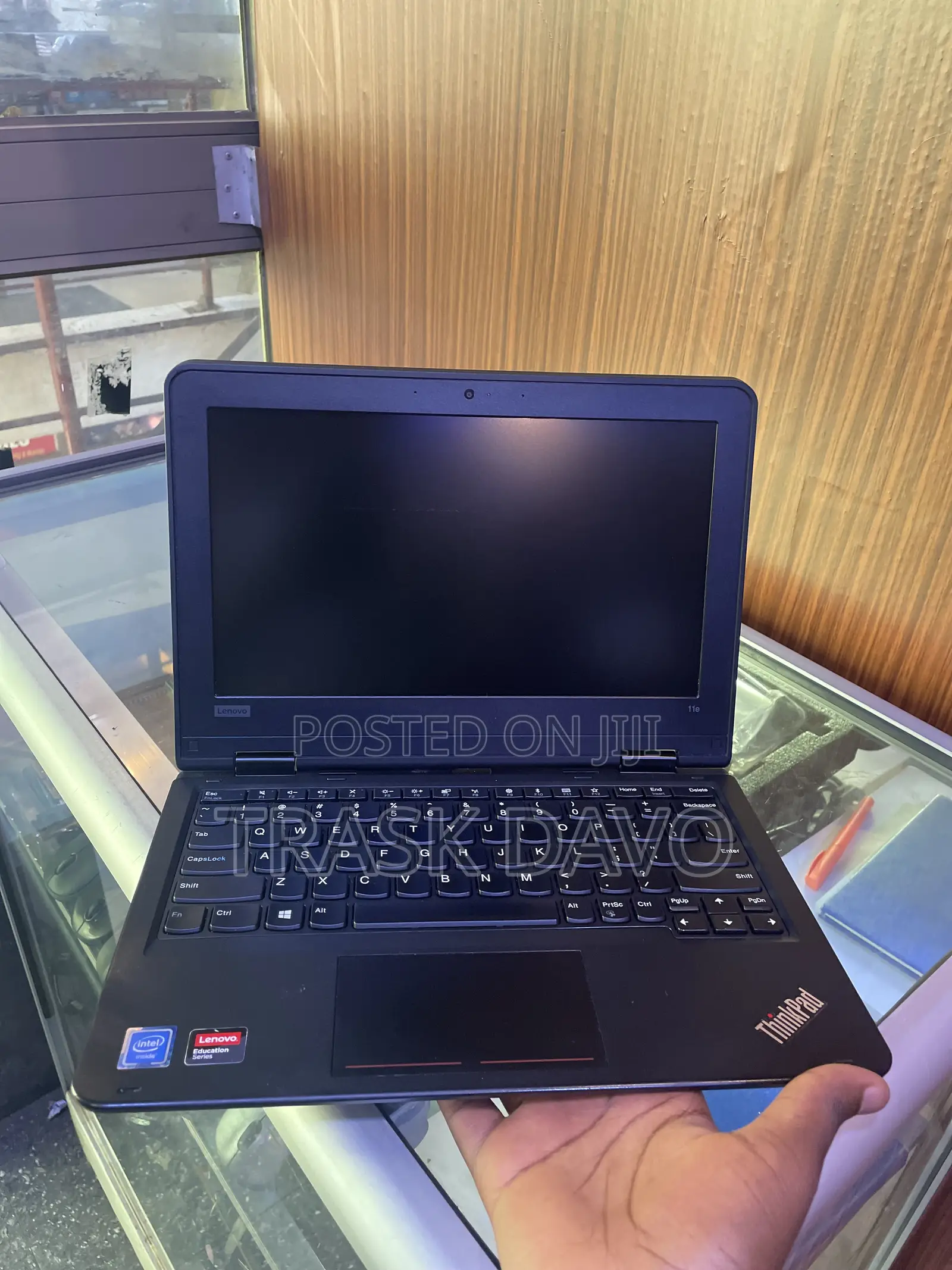 Laptop Lenovo Yoga 11e 4GB Intel Celeron SSD 256GB
