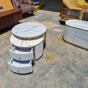 Center Piece Push in Table