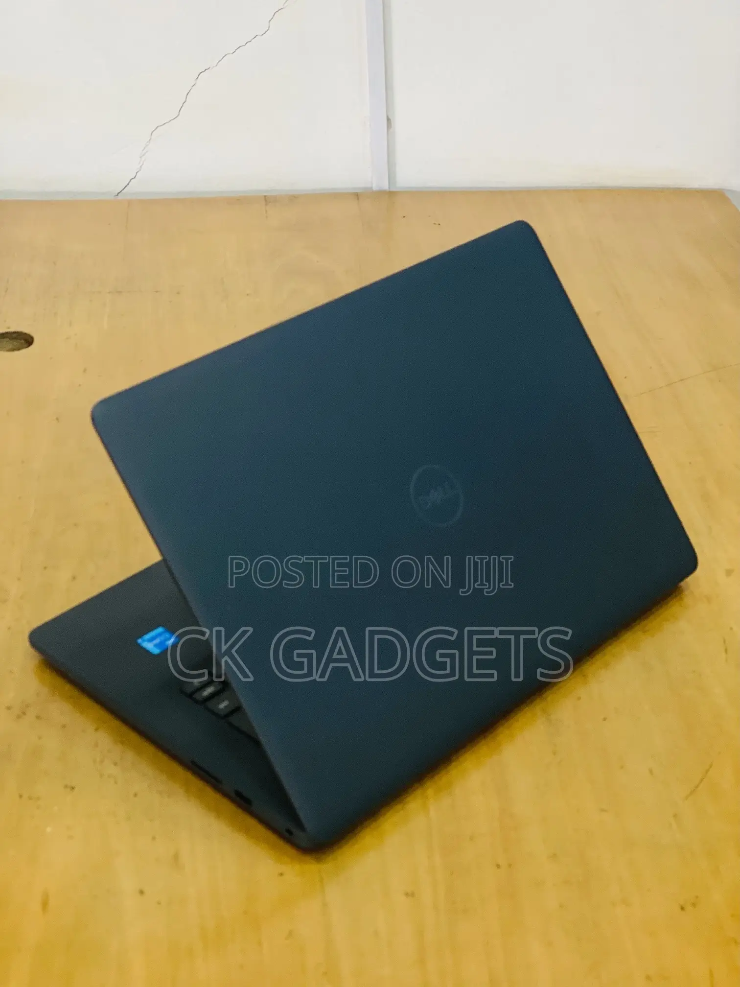 New Laptop Dell Vostro 3400 8GB Intel Core I5 HDD+SSD 512GB