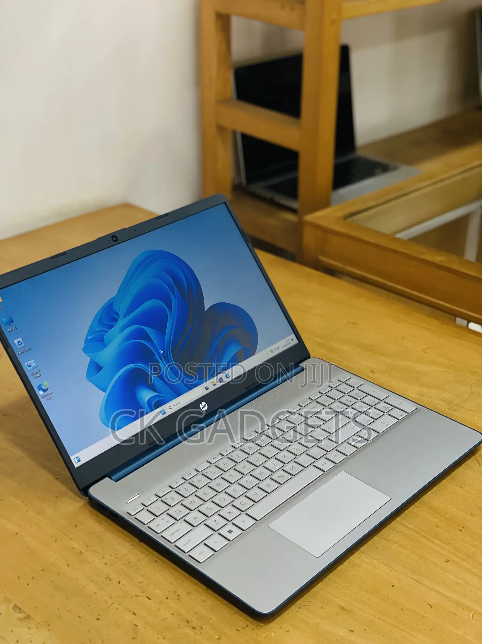 New Laptop HP 15-Da2933nia 8GB Intel Core I7 SSD 512GB
