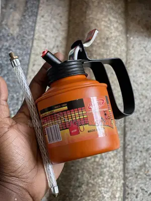 1/2 Pint Oil Can