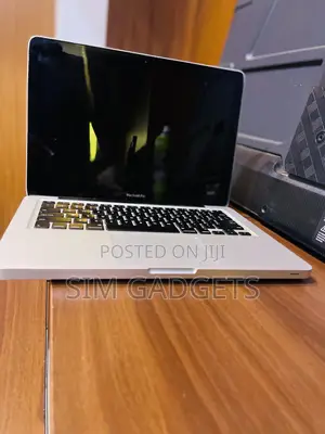 Laptop Apple MacBook Pro 4GB Intel Core I5 SSD 128GB
