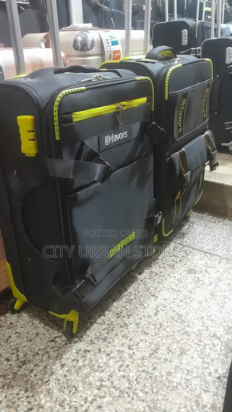 Dfavours Medium Suitcases