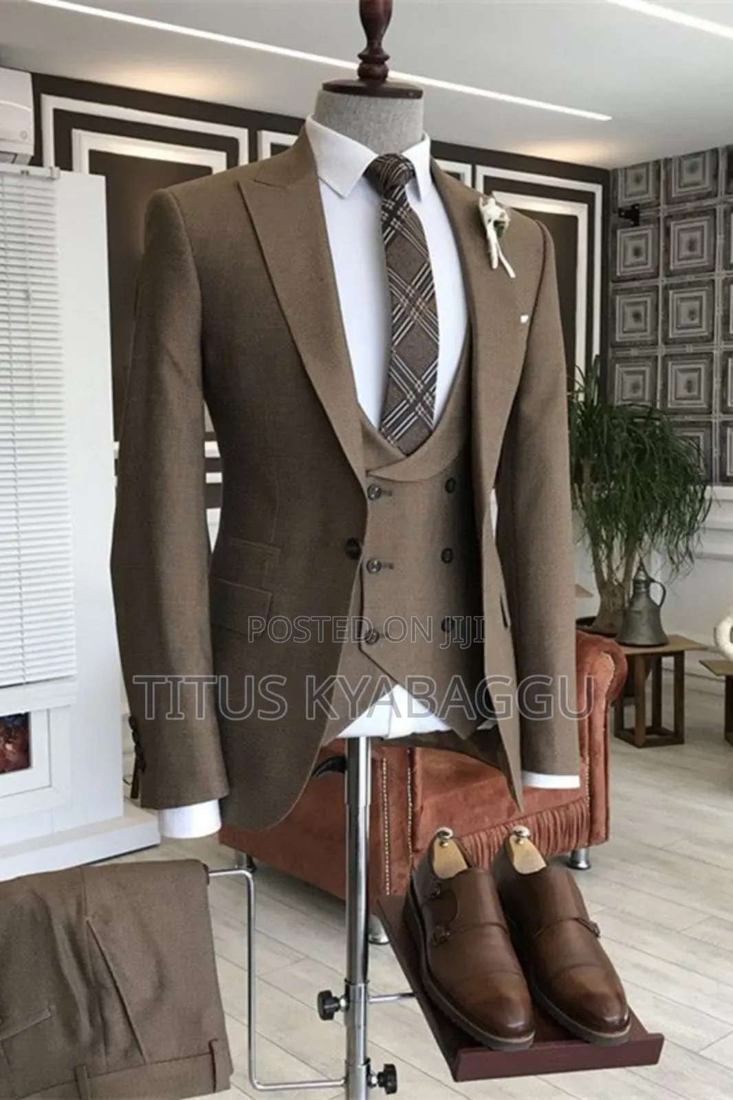 Carl Suits Exclusive Stylish