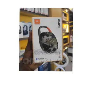 JBL Clip 5.