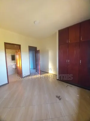 2bdrm Bungalow in Kira Mamerito Road, Central Division for rent