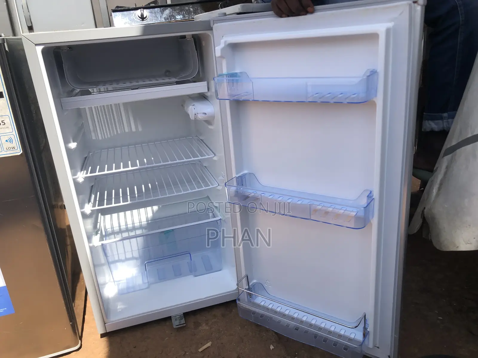 Used Adh Table Top Fridge