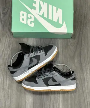 Nike Sb Dunk Low Pro “Dark Smoke Grey” Skateboard Sneakers