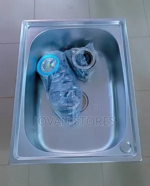 Kitchen Sink (60×45cm)