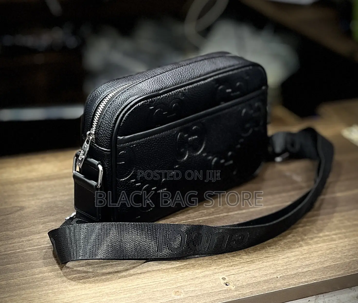 Leather Louis Vuitton Crossbag