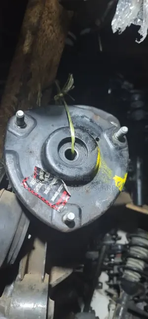 Kia Sorento Old Model Top Shock Mounting
