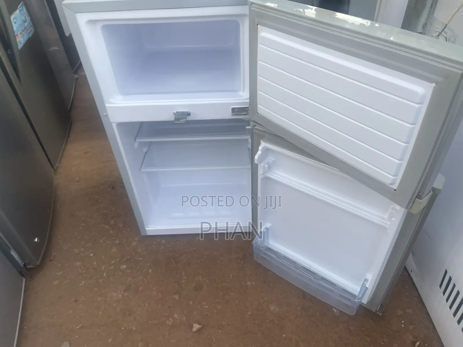 Adh 180litrs Fridge