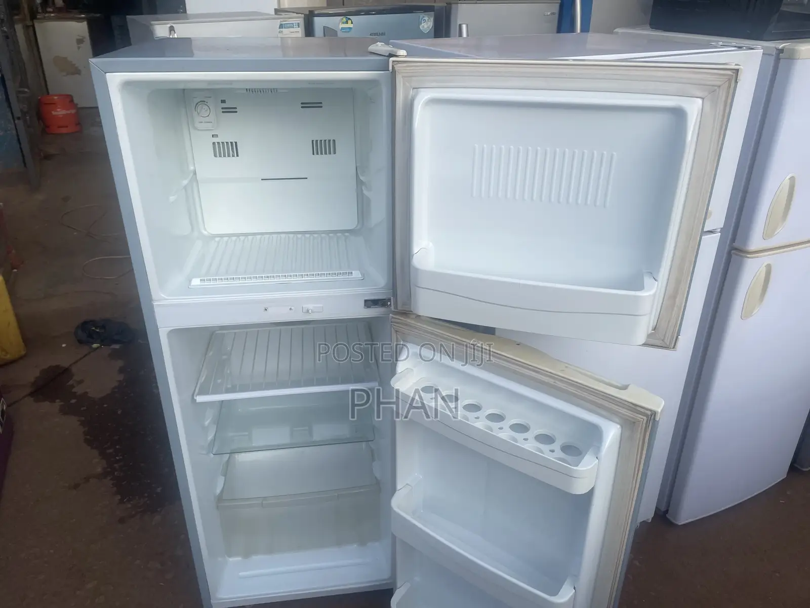 Lg Double Door Frost Fridge