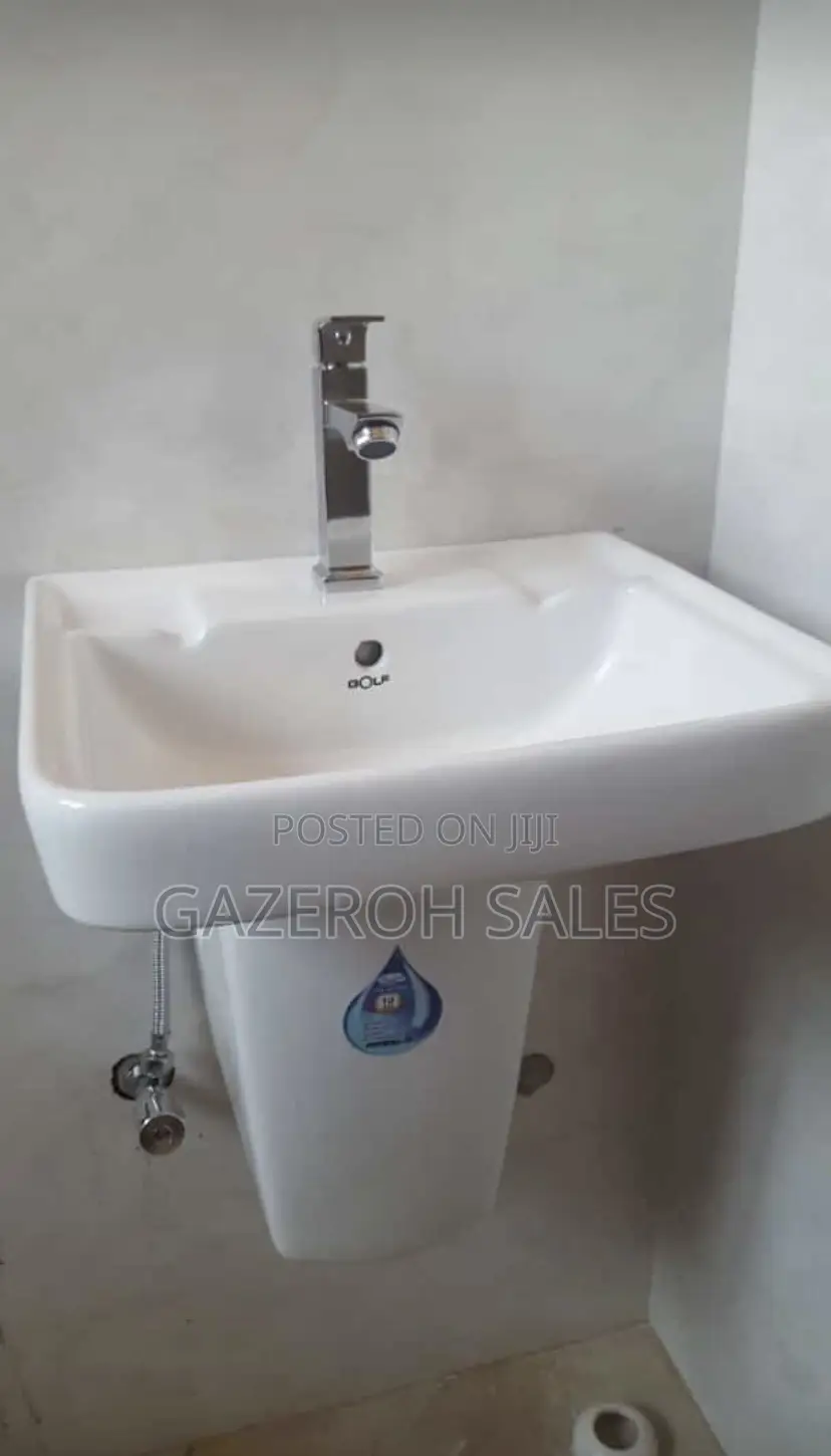Complete Medium Rectangular Basin With Half Pedal