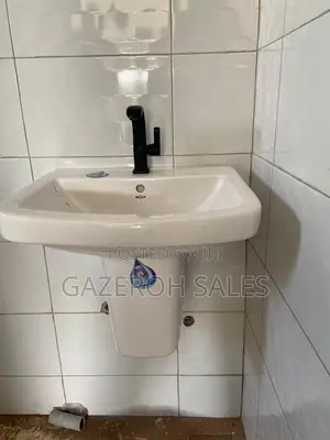 Large Rectangular Basin With Half Pedal