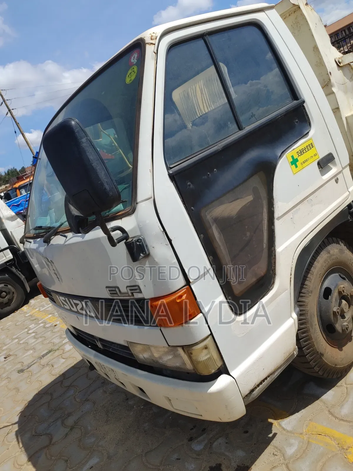 Isuzu Elf Dumper