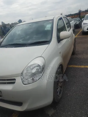 Toyota Passo 2011 Beige