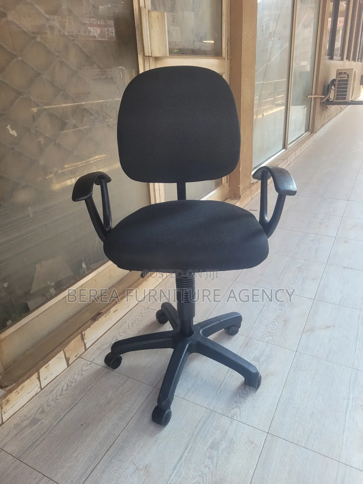 Secretrial Black Office Seat