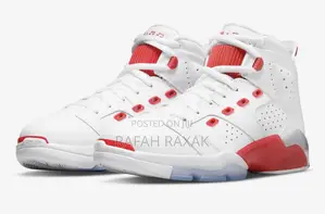 Original White/Red Air Jordan 6 Retro Sneakers