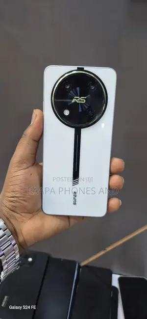 Itel RS4 256 GB White