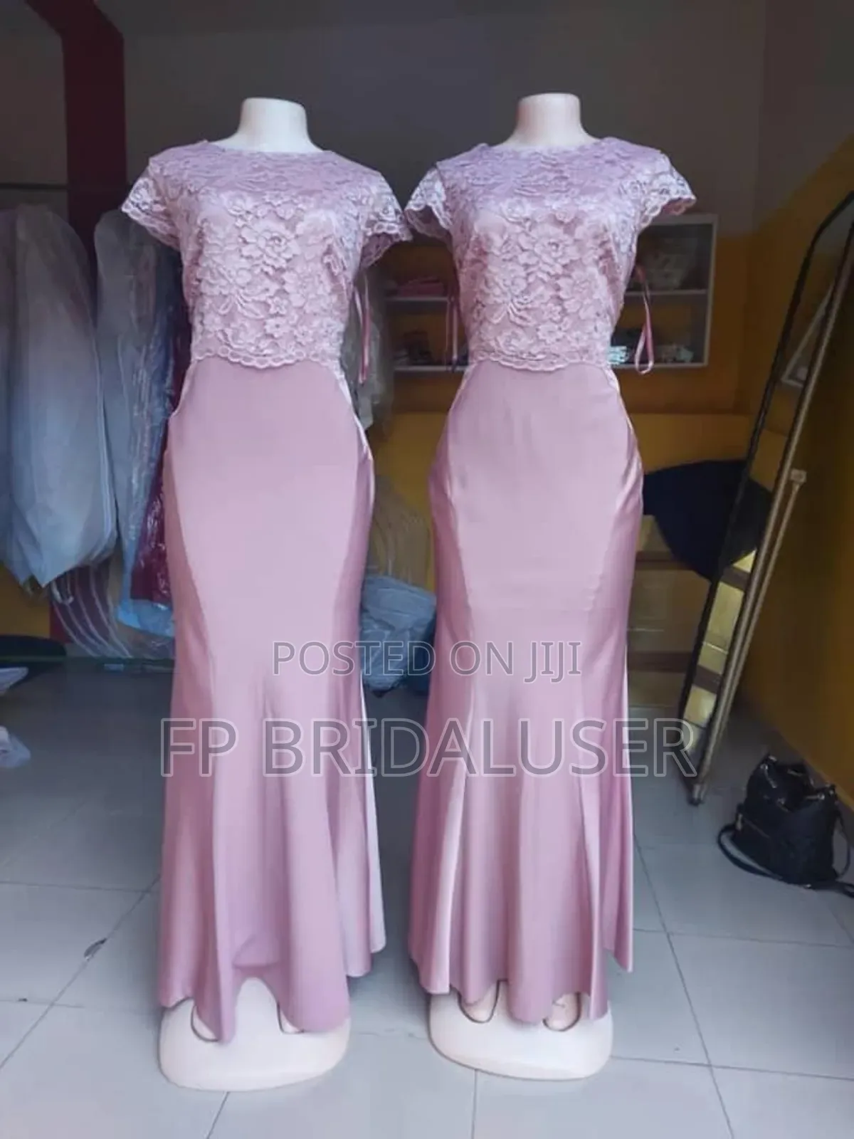 Bridesmaids Dresses for Hire 18pcs